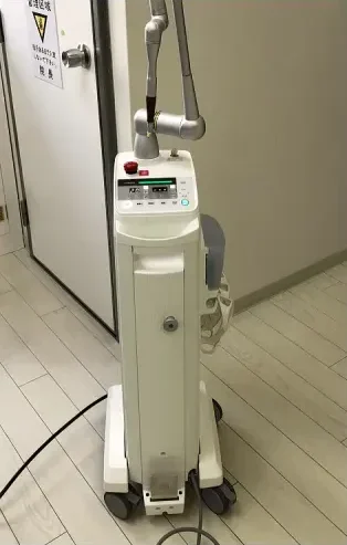 レーザー治療を行います
